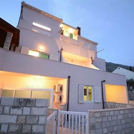 アパート Arba Seaview Residences *