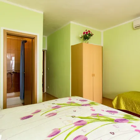 Arba Seaview Residences 믈리니