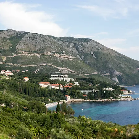 아파트 Arba Seaview Residences 믈리니