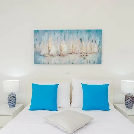 Arba Seaview Residences 아파트 믈리니